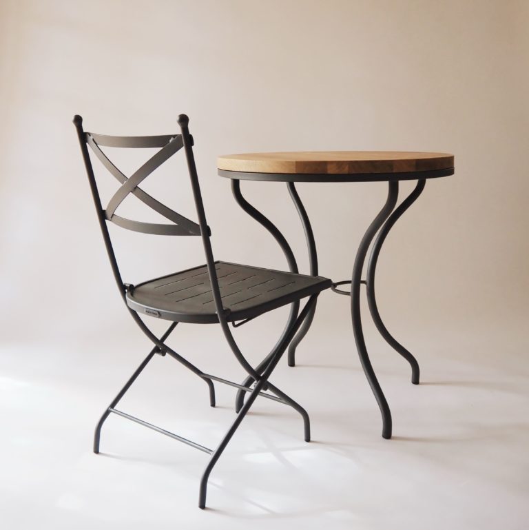 Mesa Estepona Fusta i Ferro con sobre de roble macizo