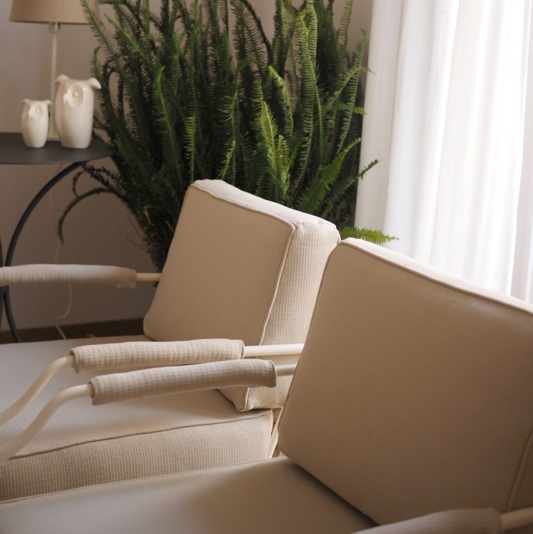 detalle-reposabrazos-butaca-Rozas